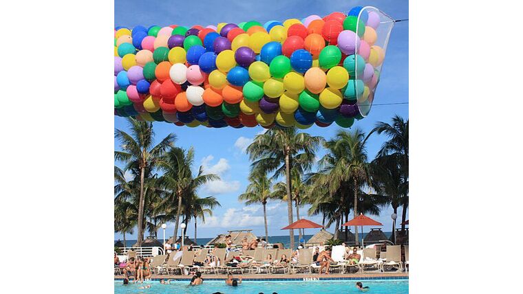25 Ceiling Balloons (Select Your Colors) | Rental